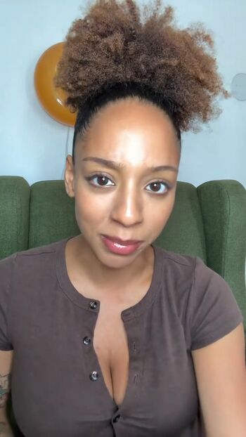 Amala ekpunobi image