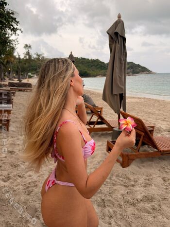 Amanda c emilia 1 image