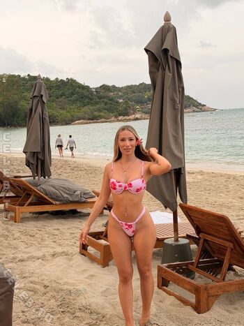 Amanda c emilia 1 image