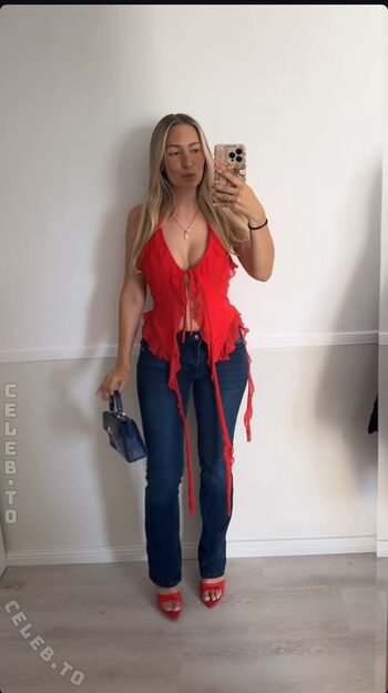 Amanda c emilia 1 image