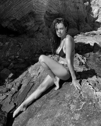 Amanda rodriguez image