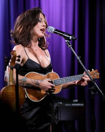 Amanda Shires