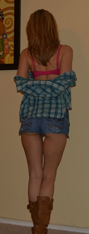 Amateur girls page 10 image