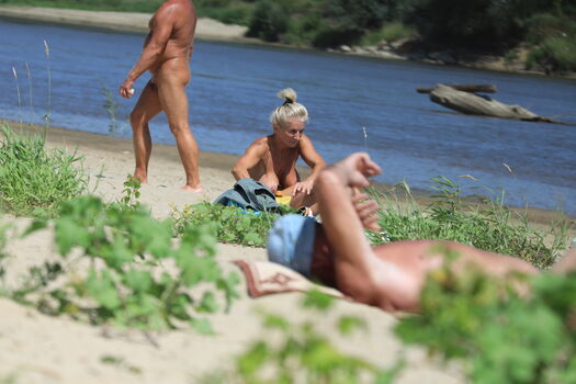 Amateur voyeur page 2 image
