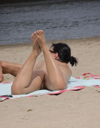 Amateur voyeur image