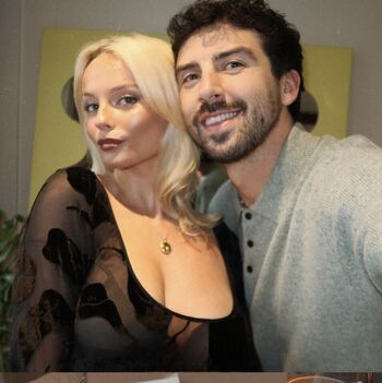 Amelia eve gibson image