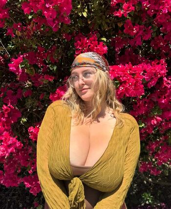 Amelia wet angel 1 image