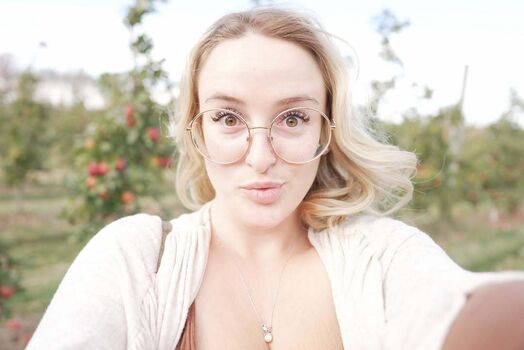 Amelia wet angel 1 image