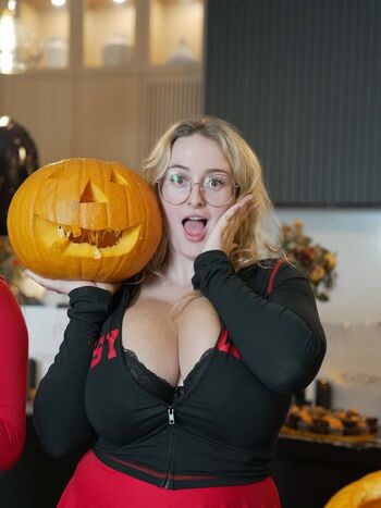 Amelia wet angel 1 image