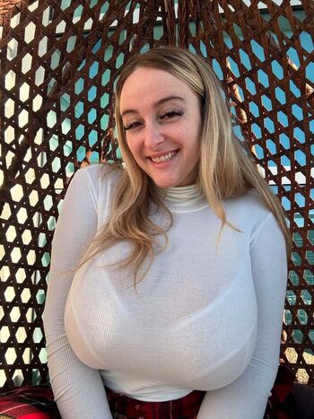 Amelia wet angel 1 image