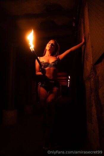 Amirasecret99 page 2 image