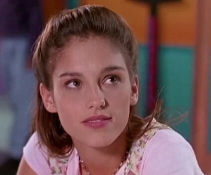 Amy jo johnson image
