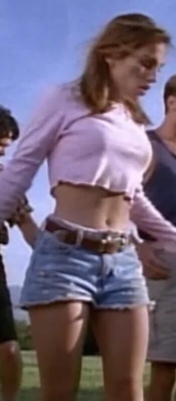 Amy jo johnson image