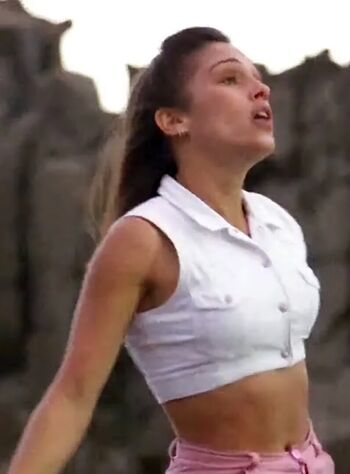 Amy jo johnson image