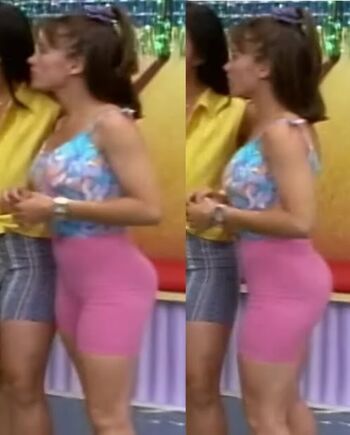 Amy jo johnson image