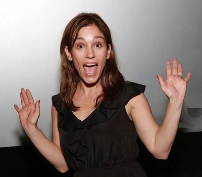 Amy jo johnson image
