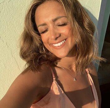Amy leigh hickman image