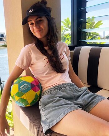 Amy shark image