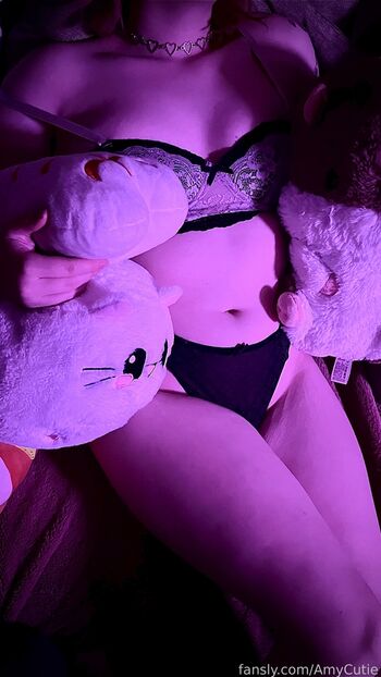 Amycutie image