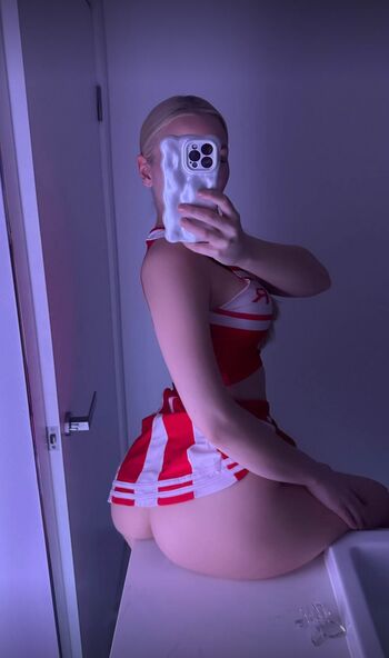 Amyrosebutt 1 image