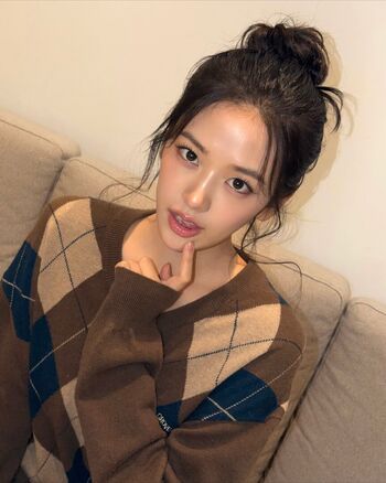 An Yujin 안유진 |