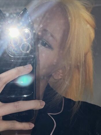 An Yujin 안유진 |