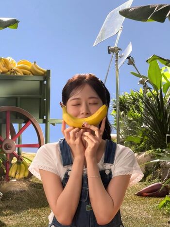 An Yujin 안유진 |