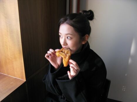 An yujin page 3 image