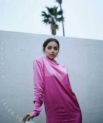 Ana de armas 1 page 6 image