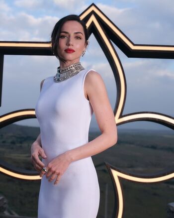 Ana de armas 1 page 5 image