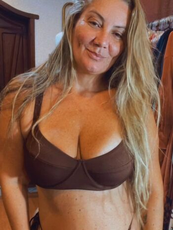 Ana paula brook image