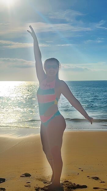 Ana thais matos image