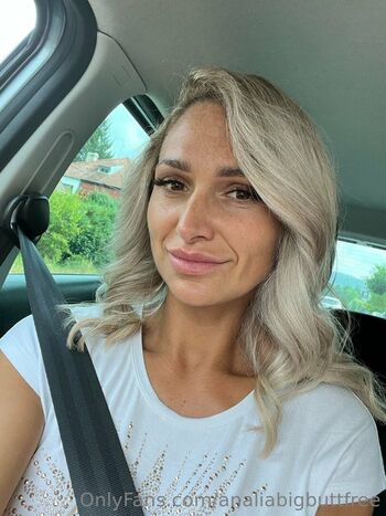 Analiabigbuttfree image