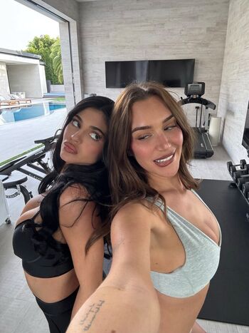 Anastasia Karanikolaou (Stassiebaby)