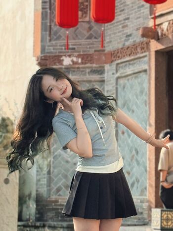 Anceline aprilia yolanda image