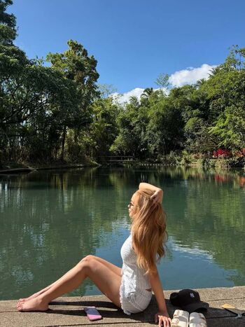 Andrea brillantes image