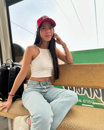 Andrea henao rios image