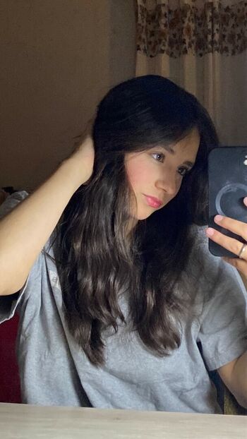 Andrea yaravi castillo duran image