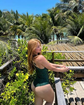 Andressa lemos image