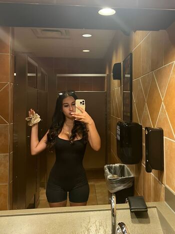 Andressatnight3 image