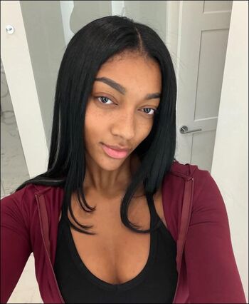 Angel reese image