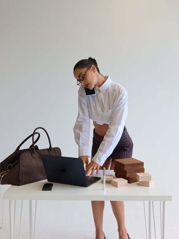 Angelica laliotis image