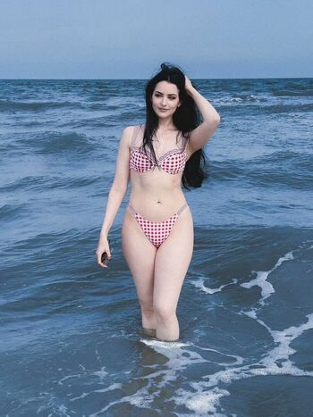 Angelica rose image