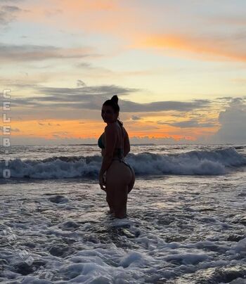 Angelina jasmin image