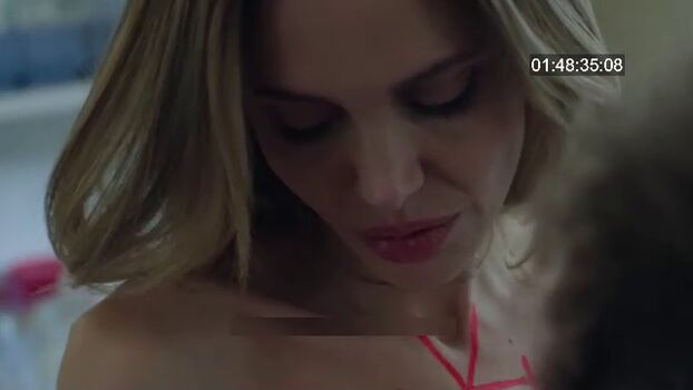 Angelina jolie image