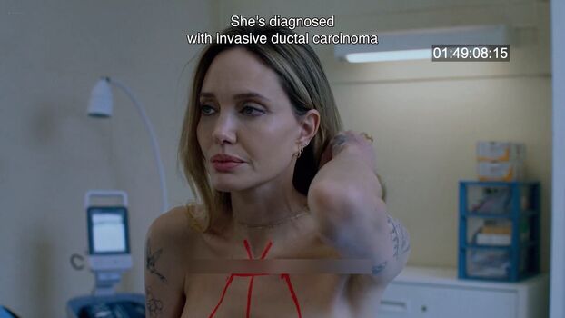 Angelina jolie image