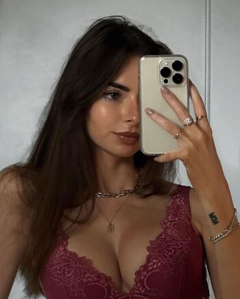 Angelina texier page 3 image