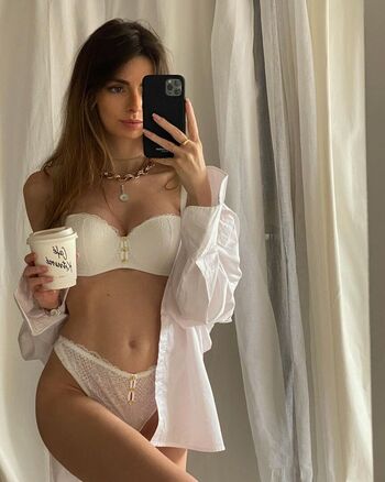 Angelina texier image