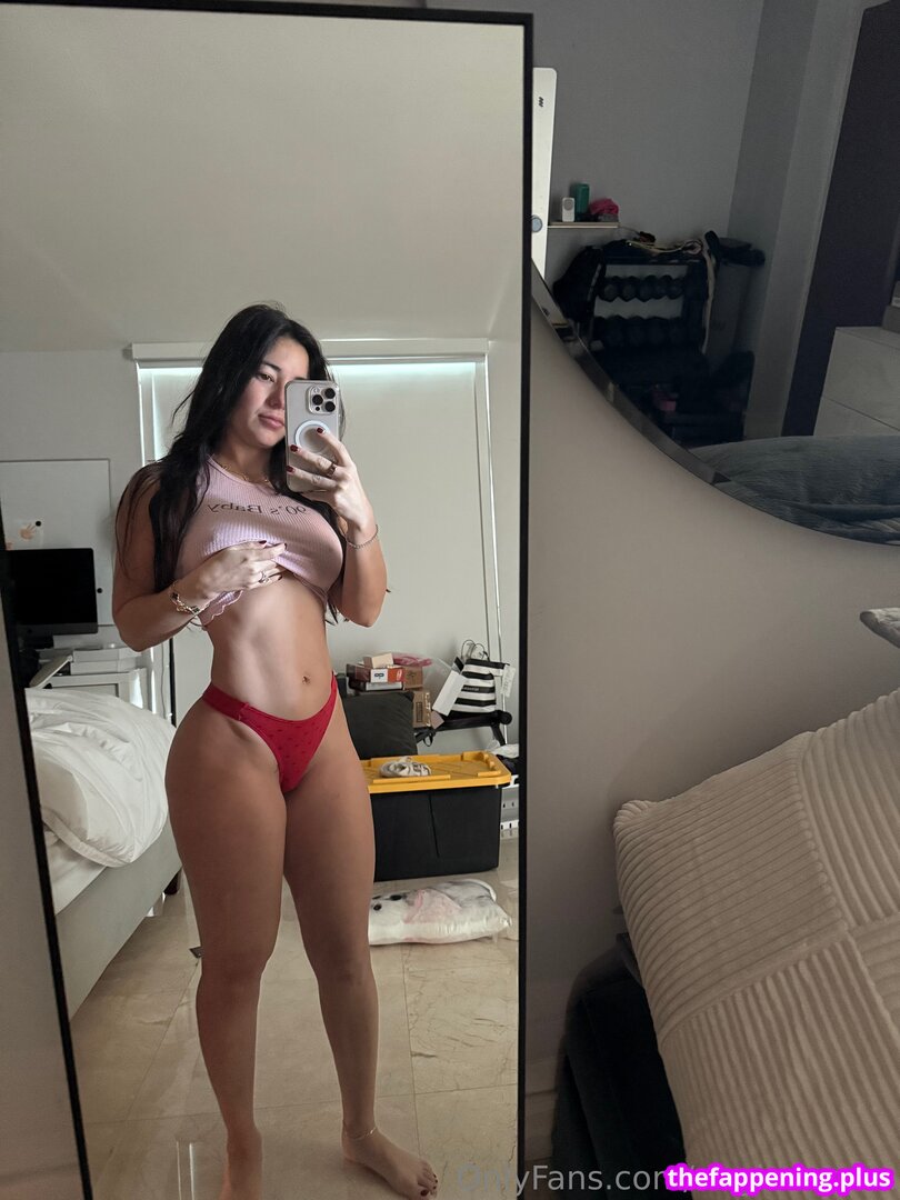 Angie Varona