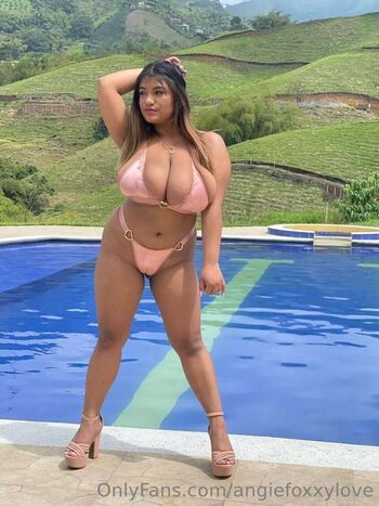 Angiefoxxylove page 2 image